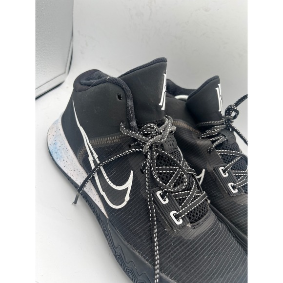 Nike Kyrie Flytrap 4‎ Black White Mens Basketball Shoes CW3801001 Size 11 - Picture 2 of 6